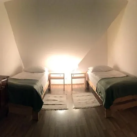 Topolowa 16- Apartament W Stylu Prl Mszana Dolna
